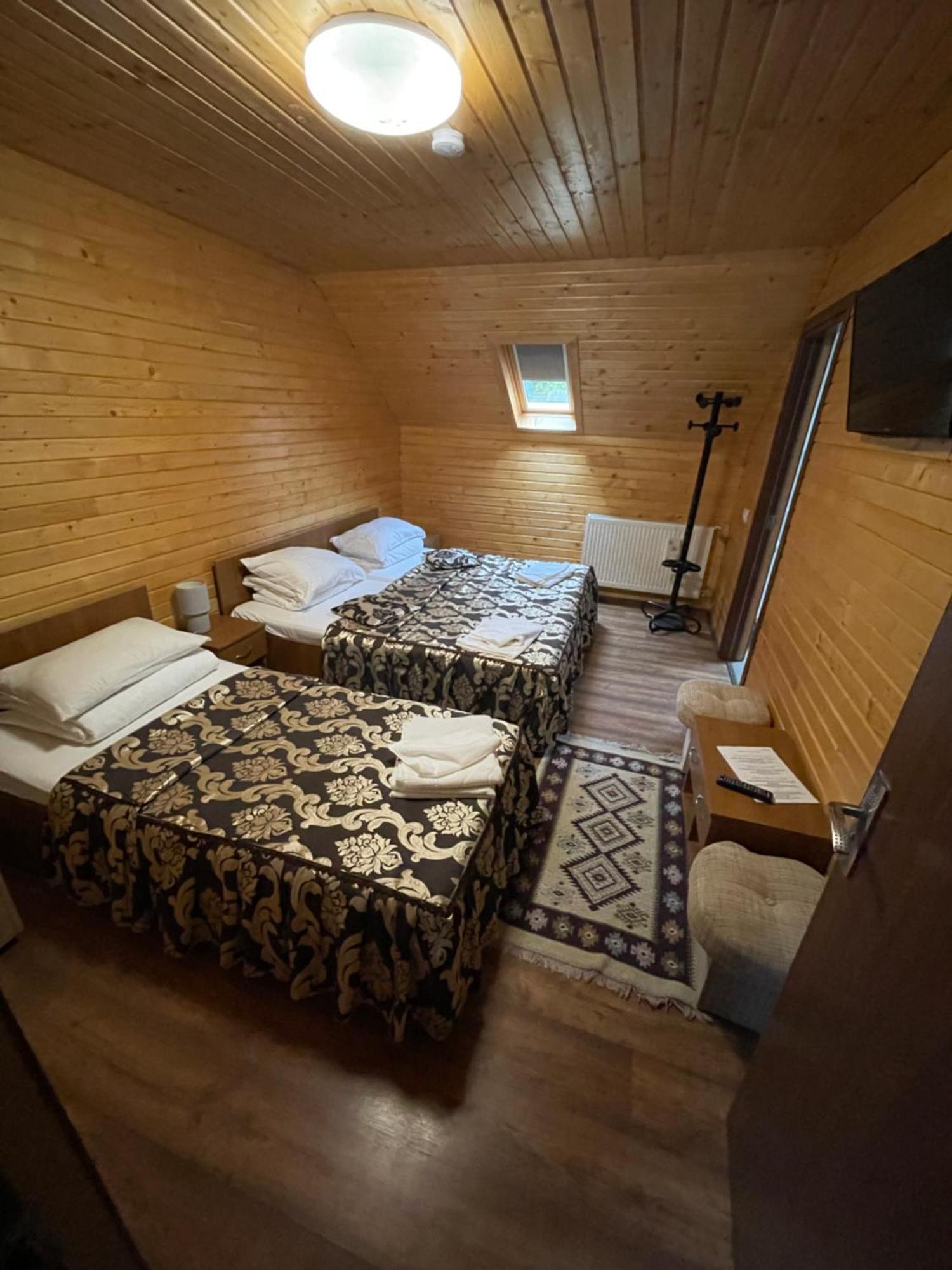 Camping Dragoske Ciofrîngeni Zewnętrze zdjęcie