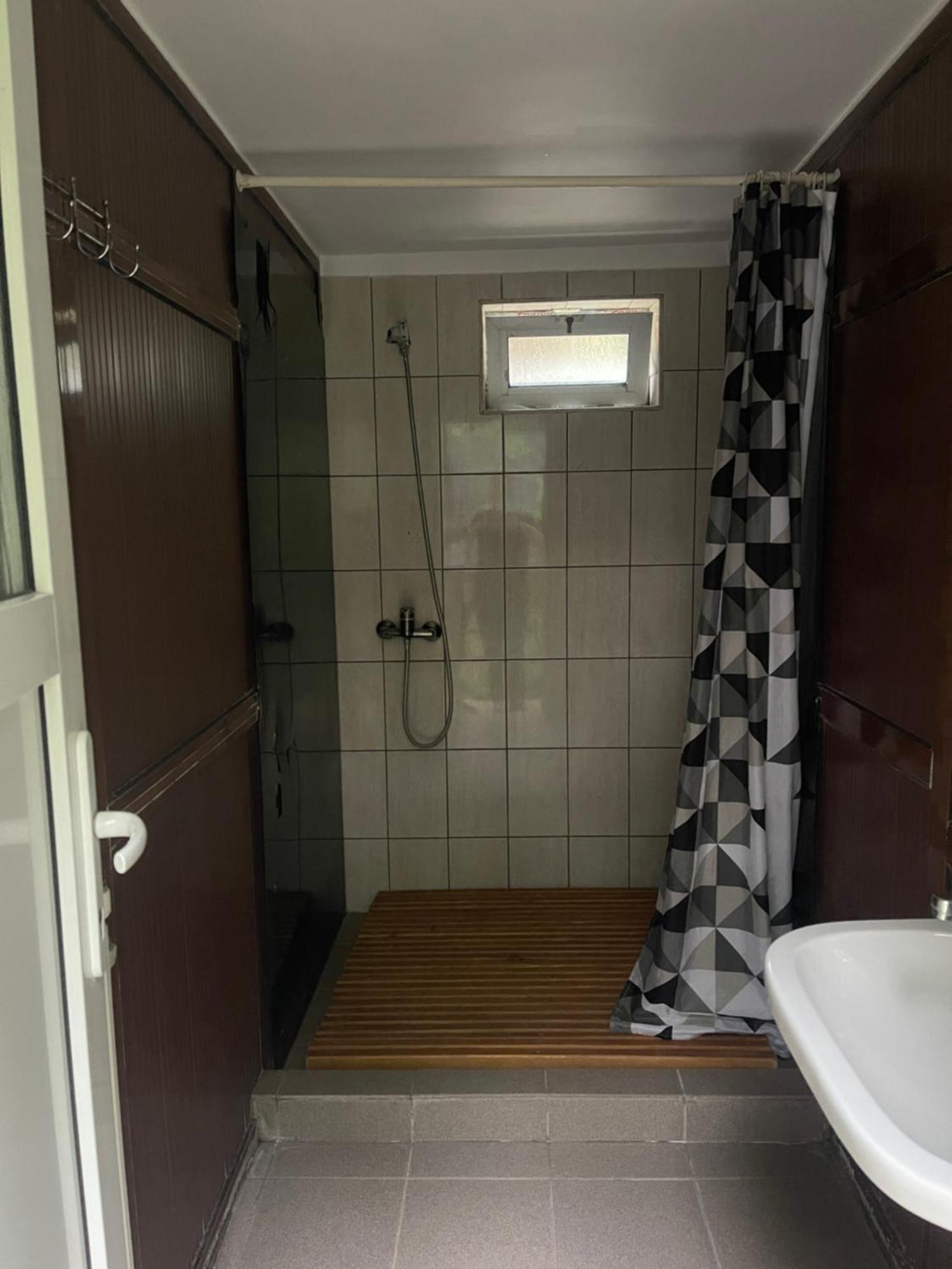 Camping Dragoske Ciofrîngeni Zewnętrze zdjęcie